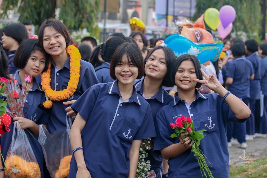 écoliers thaïlandais