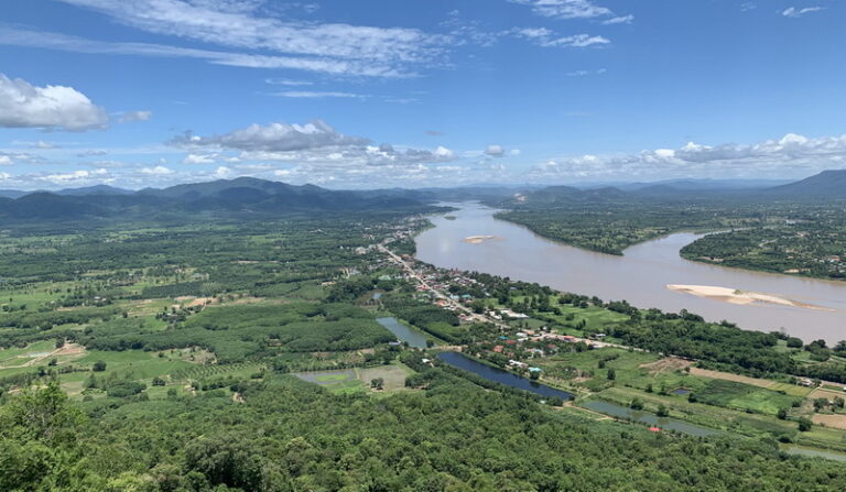 THAÏLANDE – CHRONIQUE : « Le long du Mékong (2) : Wat Pha Tak Suea »