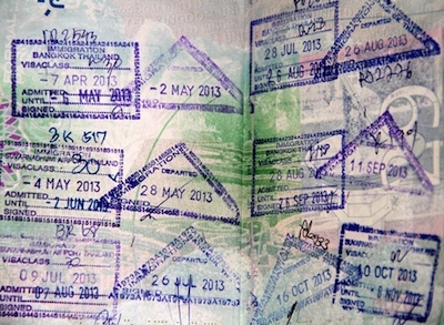 THAILANDE – SOCIETE: La Thaïlande, plaque tournante du trafic de faux passeports.