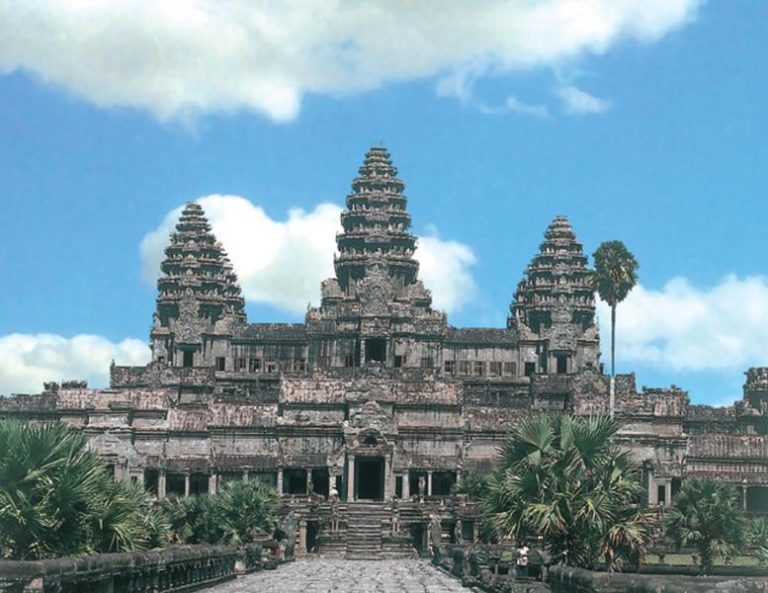 GAVROCHE HEBDO – ÉDITORIAL : Angkor Wat, le risque du grand gâchis