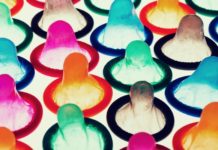 THAÏLANDE: La lutte contre les préservatifs trop grands est de nouveau déclarée