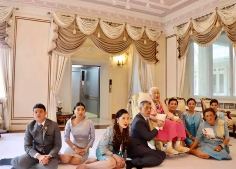 THAÏLANDE – CÉLÉBRATION: Ce 12 août, la reine-mère Sirikit célébre ses 88 ans