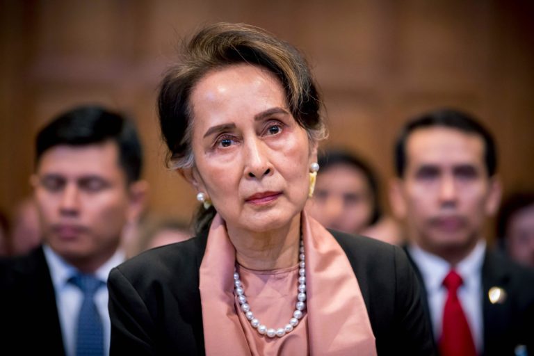 BIRMANIE – POLITIQUE: Aung San Suu Kyi favorite du scrutin législatif