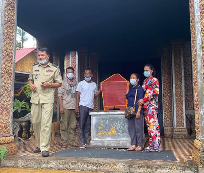 CAMBODGE – JUSTICE: Le bourreau Khmer Rouge Douch, devenu évangéliste, incinéré comme un bouddhiste