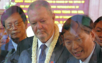 CAMBODGE – HISTOIRE: Disparition de Douglas Latchford, expert, collectionneur, et présumé trafiquant