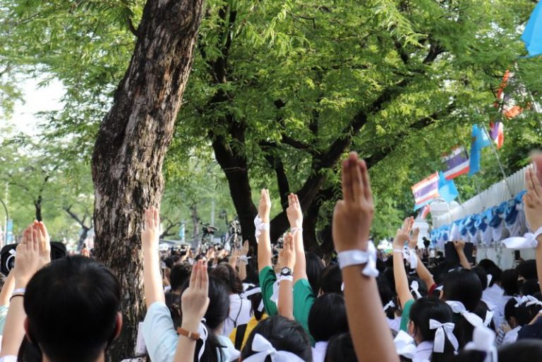 THAÏLANDE – POLITIQUE: Faut-il relier la colère des écoliers thaïlandais aux protestations démocratiques ?