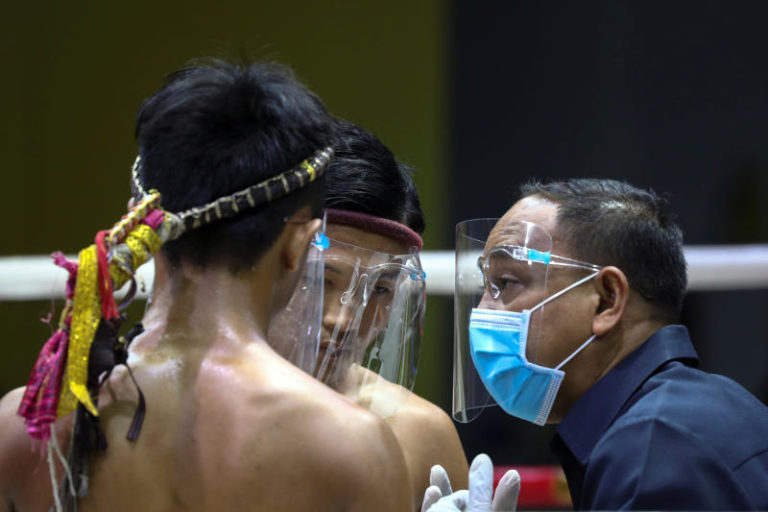 THAÏLANDE – CORONAVIRUS: Les tournois de boxe thaïes ont repris le 4 juillet…sans spectateurs
