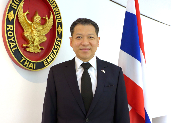 THAÏLANDE – FRANCE: Exclusif: l’Ambassadeur Thaïlandais à Paris, Sarun Charoensuwan, répond aux français bloqués