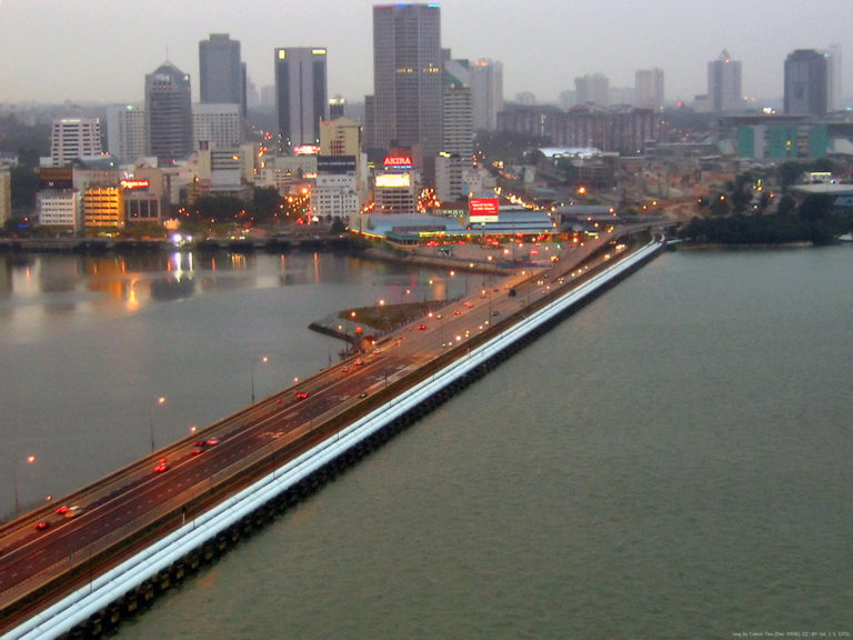 SINGAPOUR – MALAISIE: Les échanges transfrontaliers reprennent dans le détroit de Johor