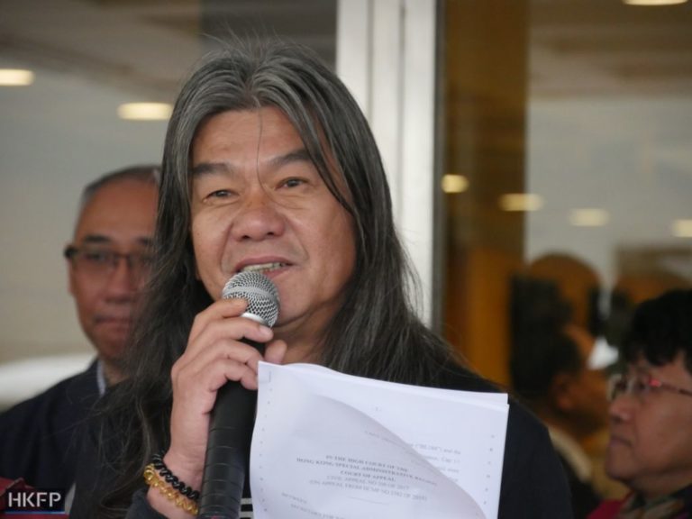 HONG KONG – JUSTICE: Le dissident «Long Hair» n’aurait pas du avoir ses cheveux coupés en prison