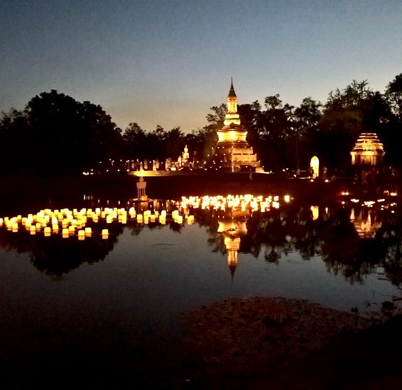 loy kratong