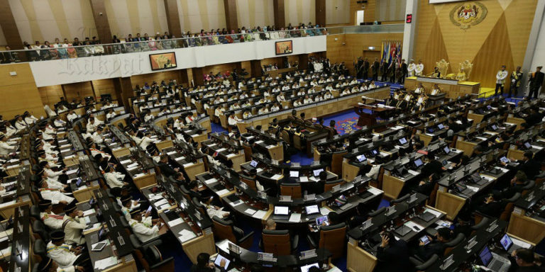 MALAISIE – POLITIQUE: La survie politique du gouvernement se jouera le 6 novembre