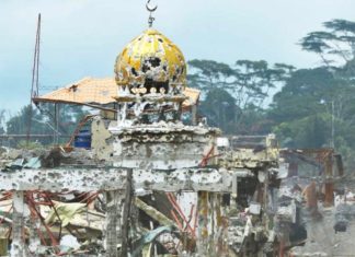 PHILIPPINES – HUMANITAIRE: Dans Marawi dévastée, des familles terrifiées et abandonnées