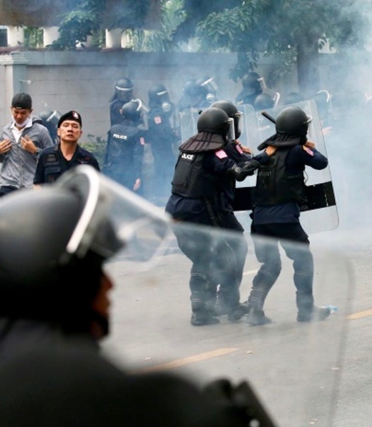 THAÏLANDE – POLITIQUE: Premières armes et coups de feu dans les manifestations, attention danger !