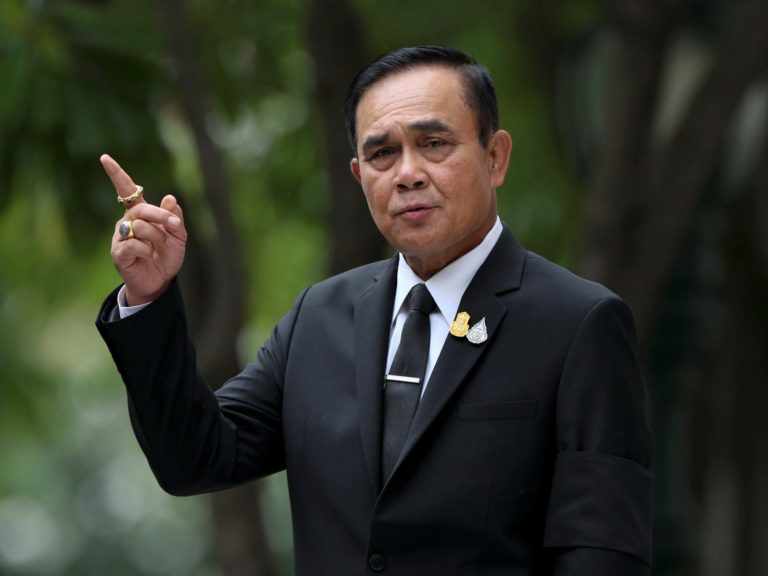 THAÏLANDE – POLITIQUE: Le premier ministre Prayut referme peu à peu la porte du compromis