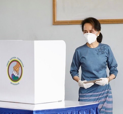 BIRMANIE – POLITIQUE: Et si Aung San Suu Kyi perdait les élections législatives du 8 novembre ? (3/3)
