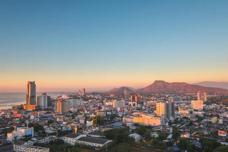THAÏLANDE – POLLUTION: A Chonburi, la colère contre les eaux «noires» de Sri Racha