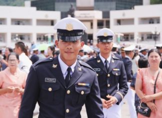 THAÏLANDE – POLITIQUE: Dans les rangs de l’armée et de la police, une colère démocratique