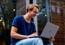 ASIE – SOCIÉTÉ: Converser et se rencontrer par Internet, les erreurs à ne (surtout) pas commettre