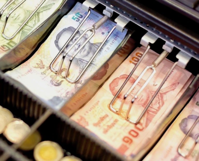 THAÏLANDE – ÉCONOMIE : Le baht devrait continuer à subir une pression à la baisse