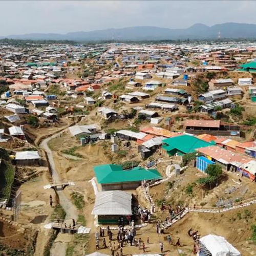 BIRMANIE – DÉPLACÉS: Au Bangladesh, les enfants rohingyas ont accès à l’éducation