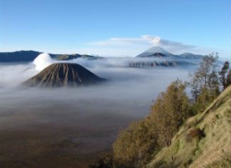 INDONÉSIE – TOURISME : Sur les pentes du Mont Bromo