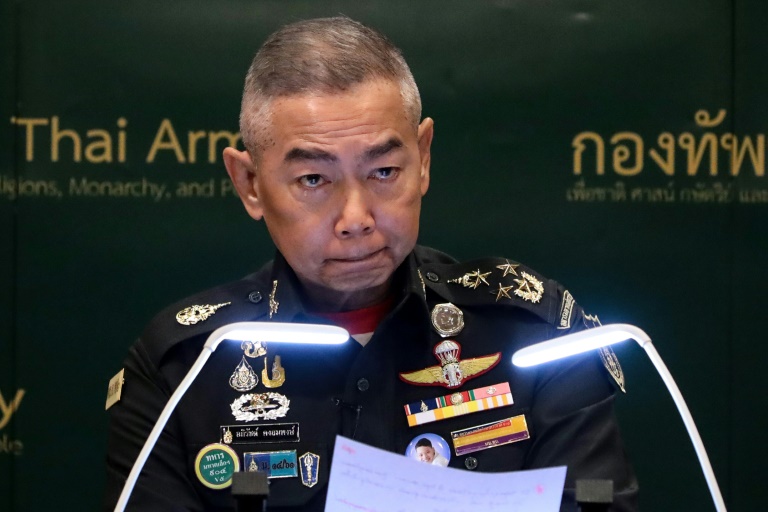THAÏLANDE – DÉFENSE: En surnombre, les généraux Thaïlandais priés de quitter l’uniforme