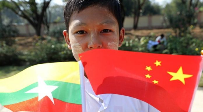 BIRMANIE – DIPLOMATIE: L’ambassadeur de Chine nie la présence de «techniciens» chinois auprès de l’armée birmane