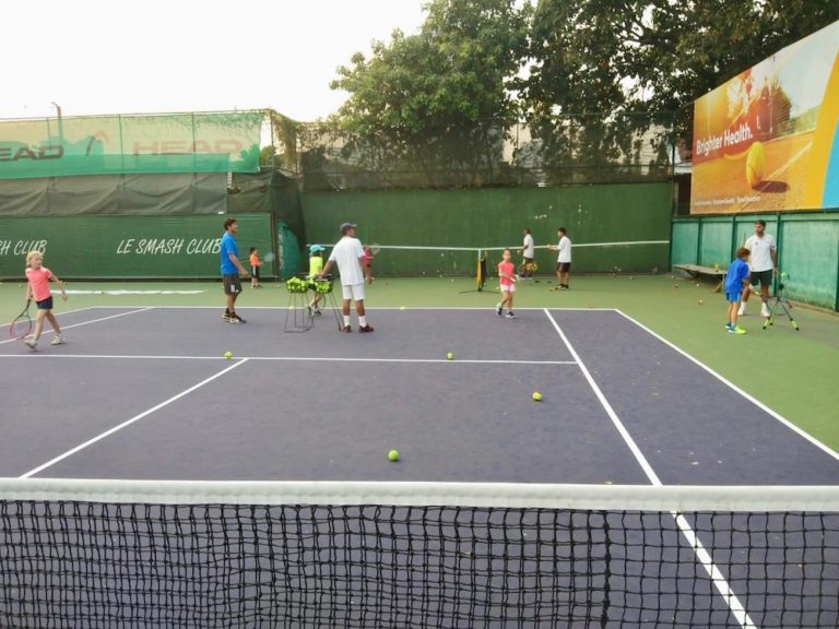 BANGKOK – TENNIS : Inscriptions ouvertes pour les camps de tennis du Smash Club pendant les vacances de février
