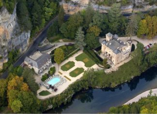 CHRONIQUES DE SUKHOTHAI: « Souvenirs de France : la vie (érotique) de Château… »