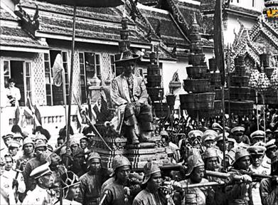 THAÏLANDE: Le dernier couronnement royal a eu lieu en … 1950