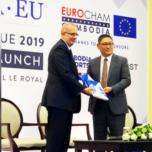 CAMBODGE: Le nouveau manuel des affaires de l’EuroCham est disponible