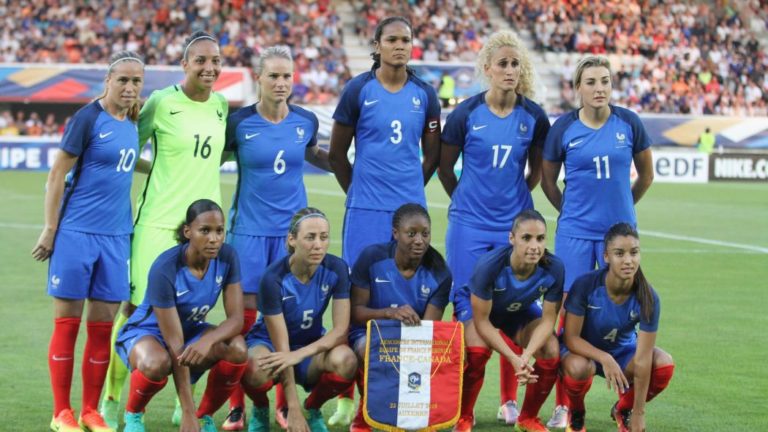FRANCE-THAÏLANDE: Les footballeuses Françaises dominent les thaïlandaises trois buts à zéro