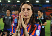 THAILANDE: «Madame Pang», cheffe de l’équipe de football féminine battue en France