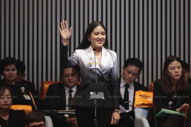 THAILANDE: La député Pannika Wanich, nouvelle cible des autorités pour «lèse majesté»