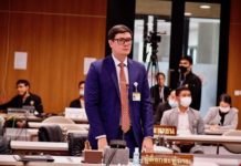 THAÏLANDE – POLITIQUE: Rangsiman Rome, le député qui défie les «éléphants corrompus»