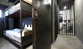 Bangkok : un hôtel propose de dormir en prison