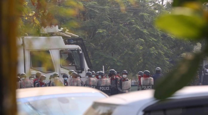 BIRMANIE – POLITIQUE: Contre le peuple birman, des balles en caoutchouc…et des balles réelles