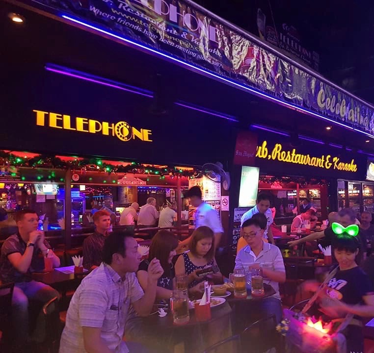 BANGKOK: Un anniversaire très «gay» au Téléphone ce dimanche 16 juin