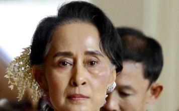 BIRMANIE – POLITIQUE : Quatre ans de prison pour Aung San Suu Kyi, coupable d’avoir été élue par les birmans aung san suu kyi