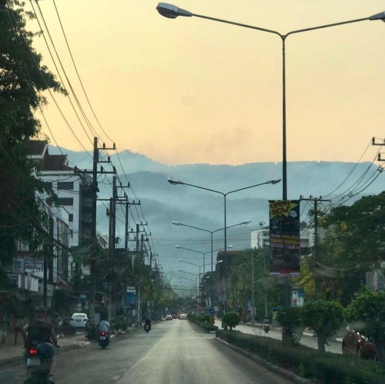 THAÏLANDE – POLLUTION : Chiang Mai suffoque sous la brume