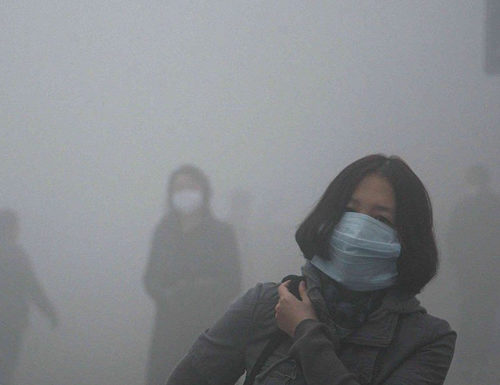 MALAISIE – ENVIRONNEMENT : Les feux de forêts indonésiens plongent la Malaisie dans un brouillard toxique