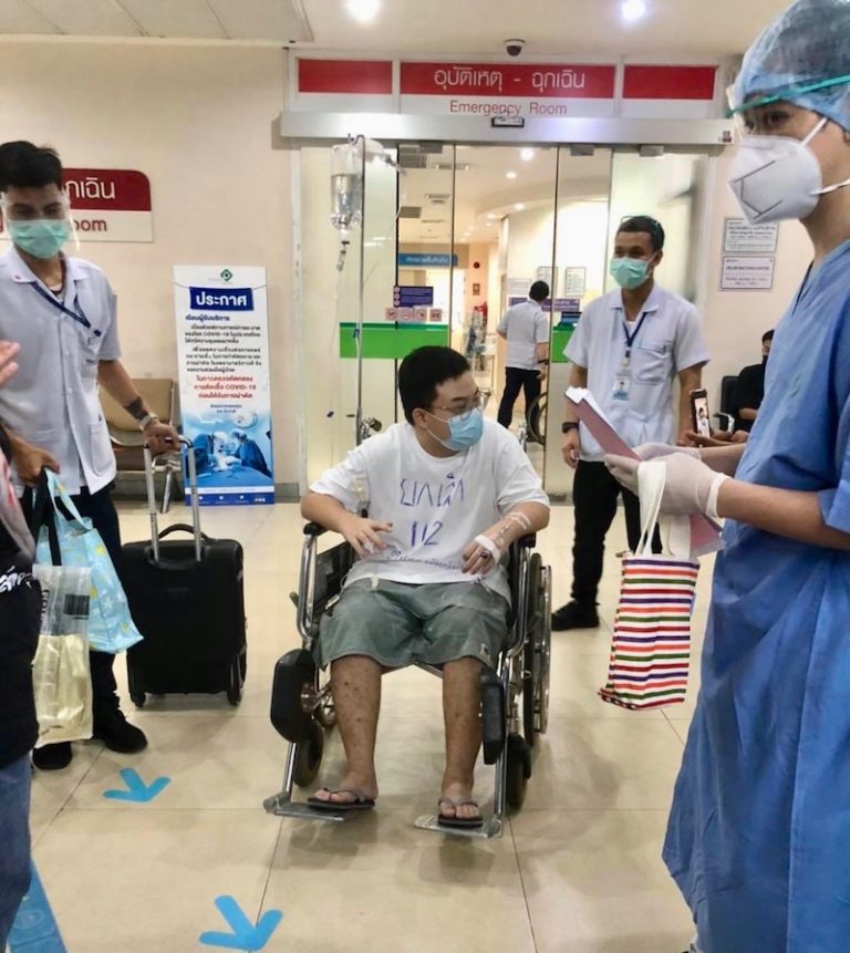 THAÏLANDE – POLITIQUE: Deux autres activistes accusés de lèse-majesté libérés sous caution