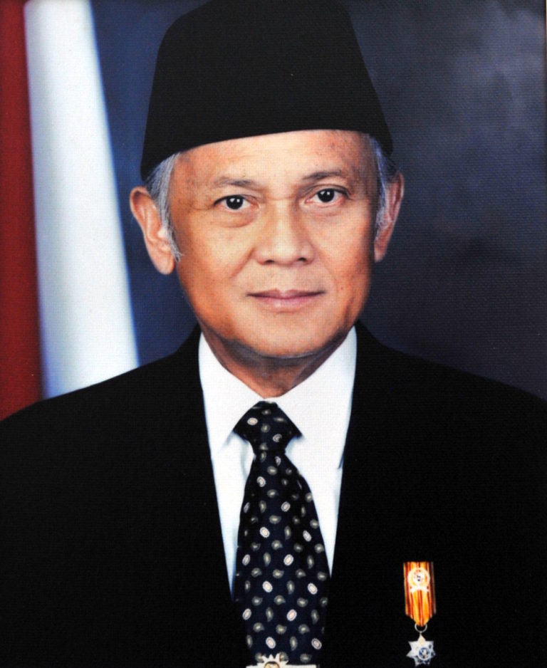 INDONESIE – POLITIQUE: Que retenir de Bacharuddin Jusuf Habibie, après sa disparition ?