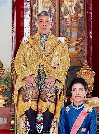 THAÏLANDE – MONARCHIE: Le roi Rama X révoque sa concubine Sineenat Wongvajirapakdi