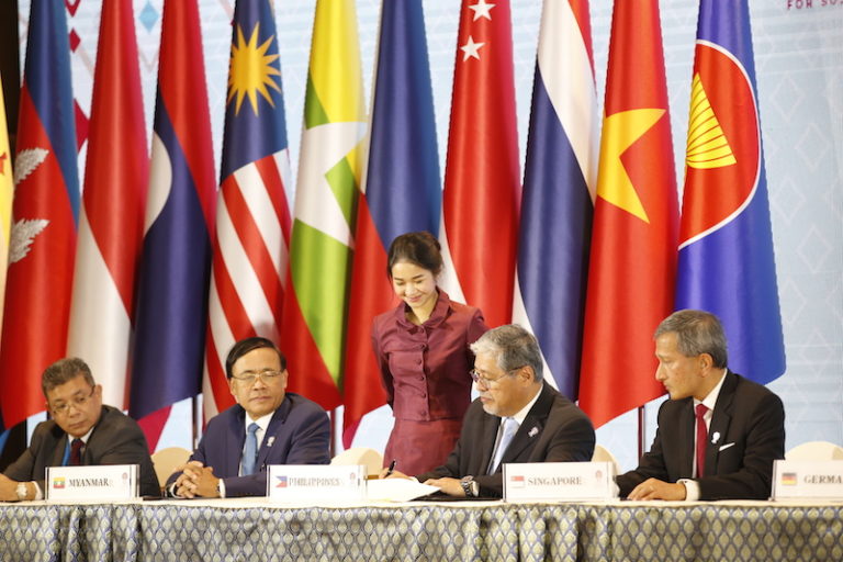 THAÏLANDE – DIPLOMATIE: Le 35ème sommet de l’ASEAN est ouvert, et Bangkok est à l’arrêt