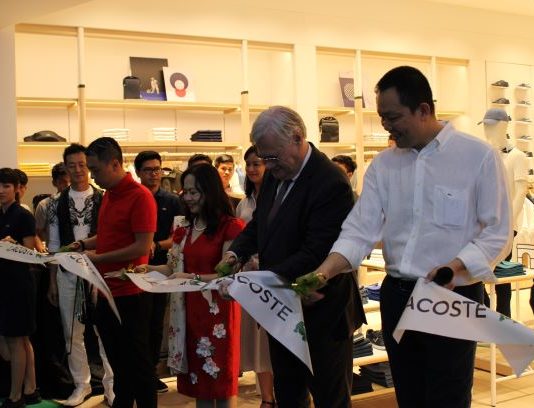 BIRMANIE – FRANCE: Le «crocodile» Lacoste débarque dans la capitale économique birmane
