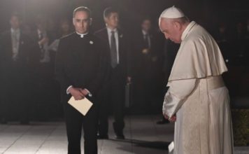 JAPON – DIPLOMATIE: Après avoir promu le dialogue à Bangkok, le pape François s’insurge contre le nucléaire à Nagasaki
