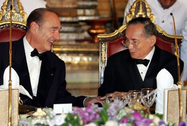 ASIE – FRANCE: Quand Jacques Chirac adoptait le Vietnam et pleurait en Thaïlande