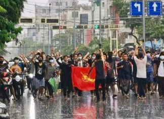 BIRMANIE – POLITIQUE: 100 jours de coup d’État, 100 jours de révolte racontés en photos